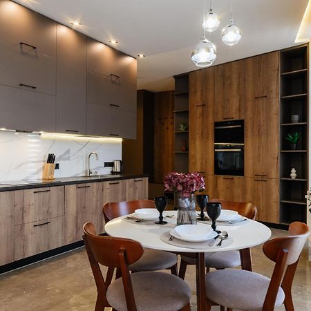 Luxury Apartments Smart House Oujhorod Extérieur photo
