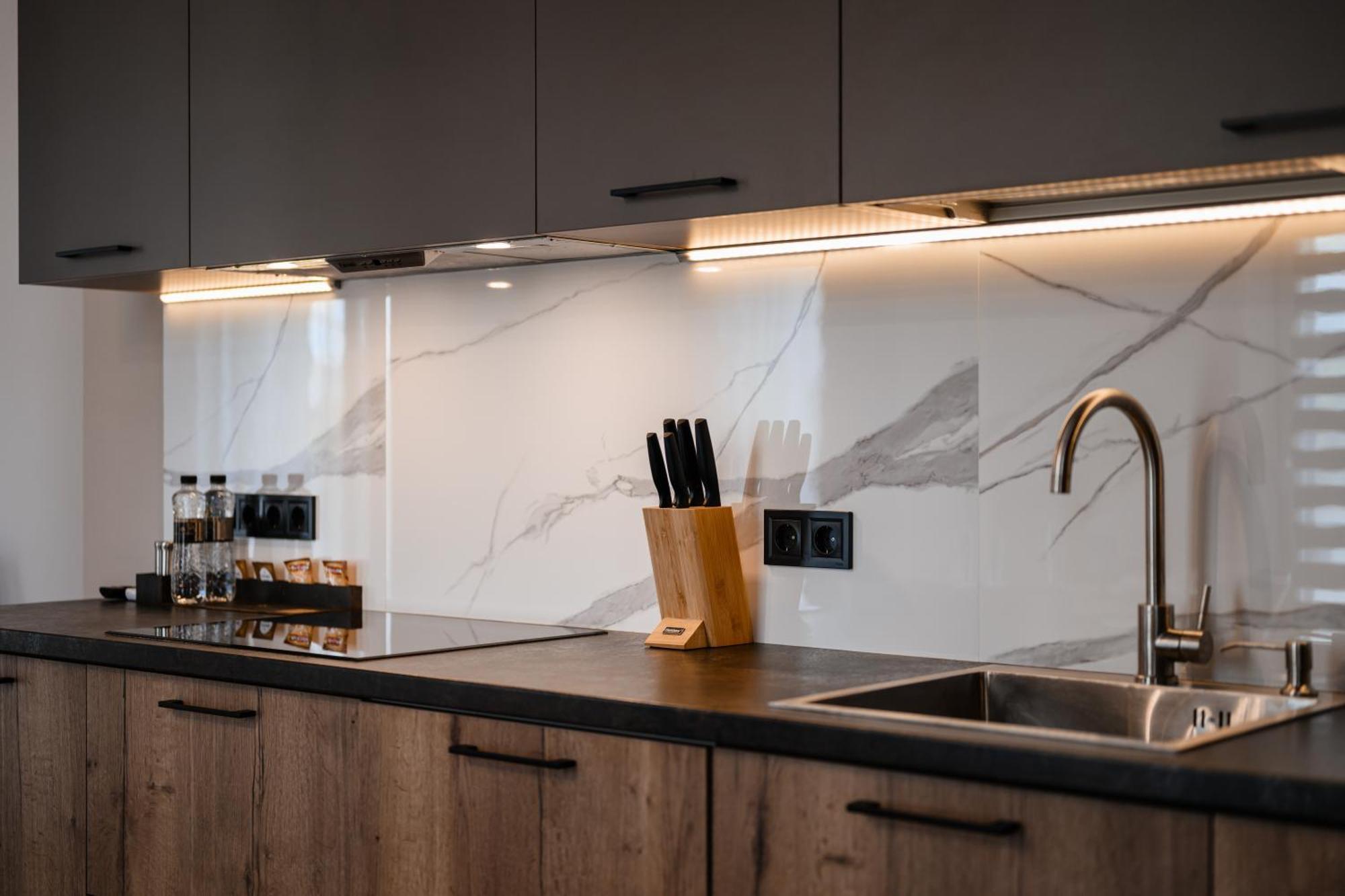 Luxury Apartments Smart House Oujhorod Extérieur photo
