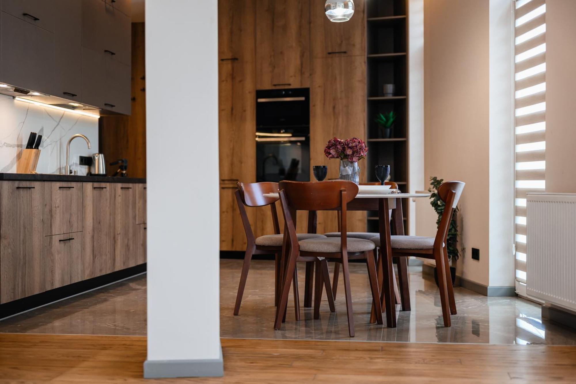 Luxury Apartments Smart House Oujhorod Extérieur photo