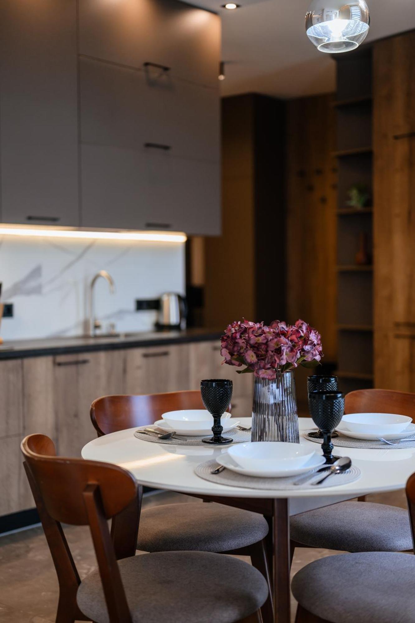 Luxury Apartments Smart House Oujhorod Extérieur photo