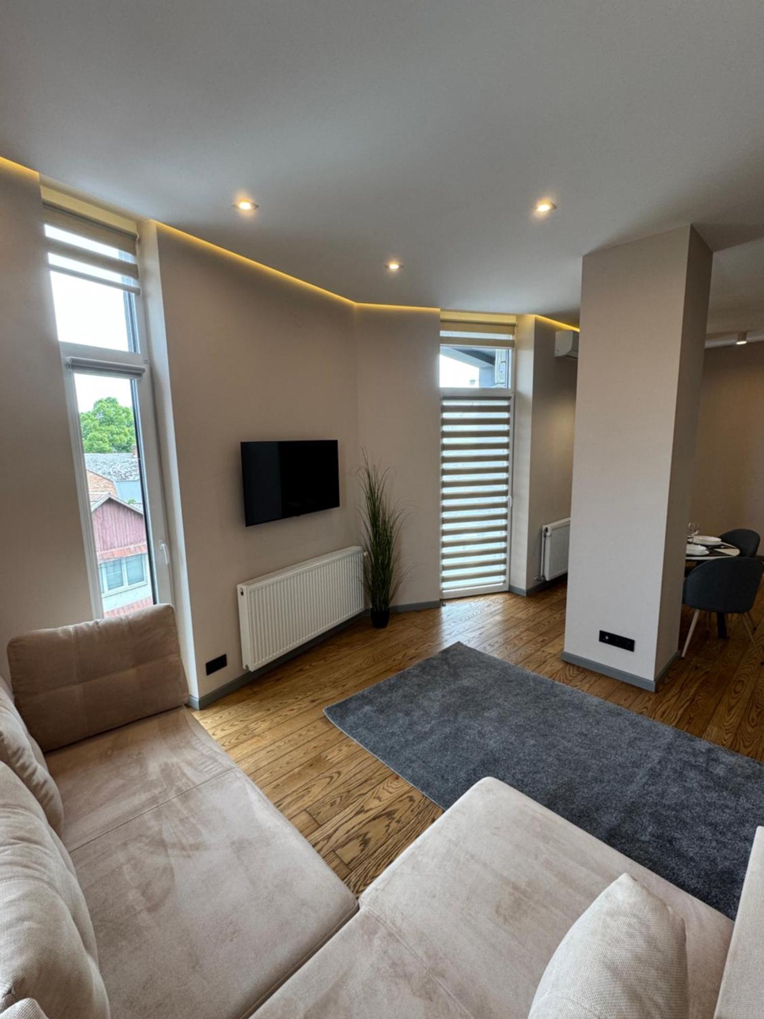 Luxury Apartments Smart House Oujhorod Extérieur photo